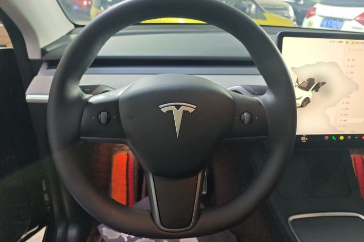 Used Tesla Model Y 2024 Long-Range All-Wheel-Drive Version Steering Wheel