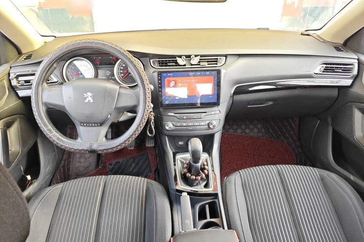 Used Peugeot 408 2018 Revised Version 1.8L Manual Leading Edition Center Console