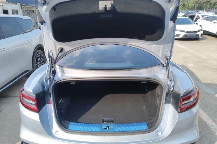 Used NETA GT 2023 560 Trunk