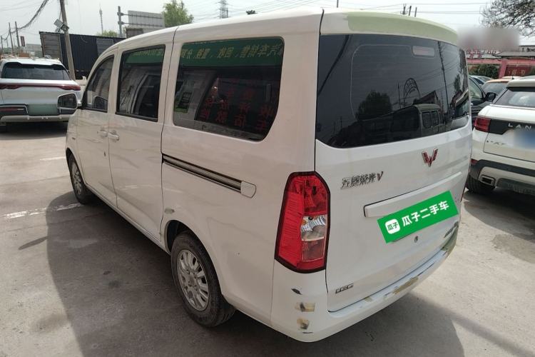 Used Wuling Rongguang V 2018 1.5L Standard Version
