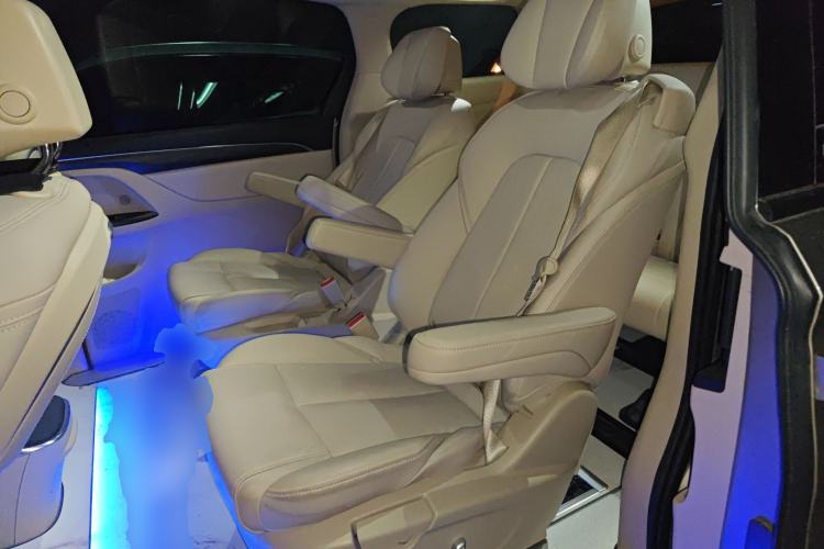 Used Buick GL8 2023 ES Lu Zun Deluxe Model
