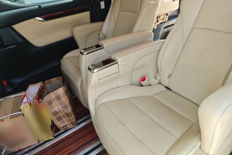 Used Toyota Alphard 2015 3.5L Luxury Edition