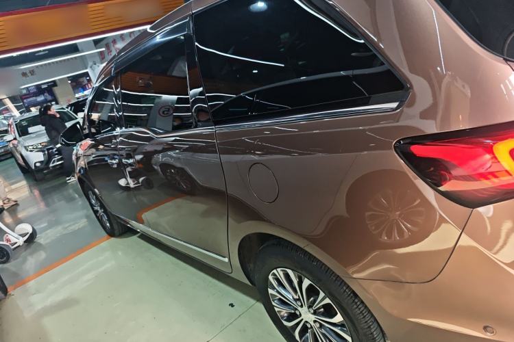 Used Buick GL8 2021 Land Cruiser Executive Class 652T Smart Luxury Model
