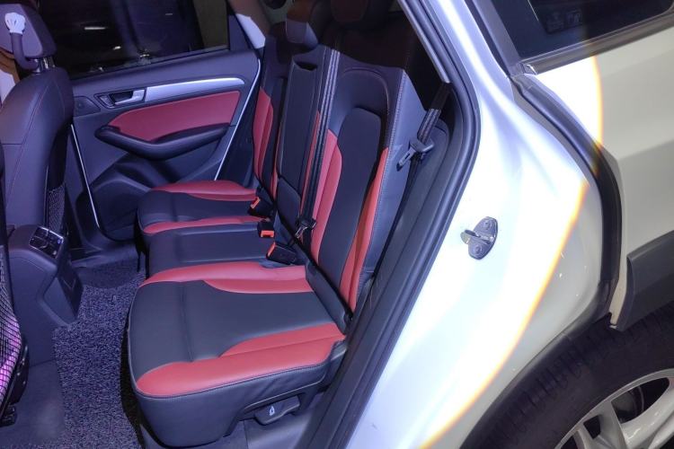 Used Audi Q5 2017 Plus 40 TFSI Technology Model