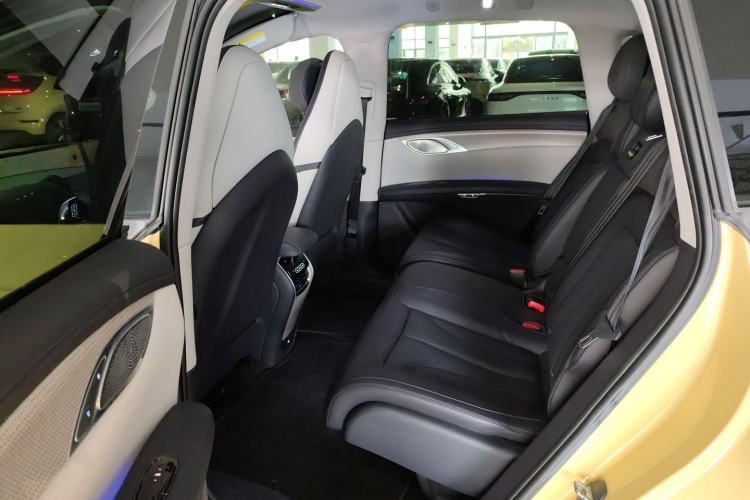 Used IM LS7 2023 100kWh Lux Rear-Drive Version