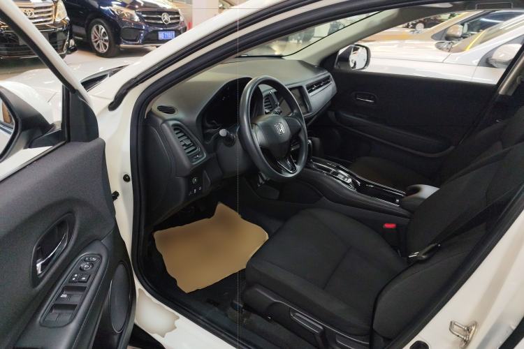 Used Honda Vezel 2020 1.5L CVT Elite Edition Driver Seat