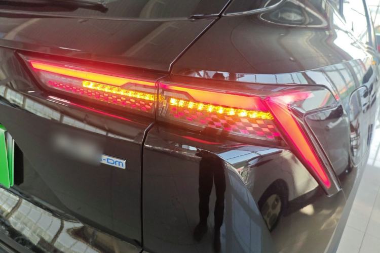 Used JETOUR Dashing i-DM 2023 1.5T DHT Lightning Right Rear Taillight