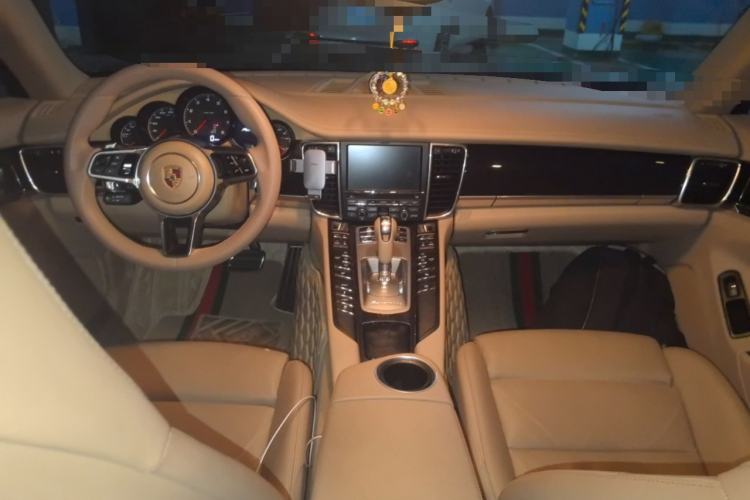 Used Porsche Panamera 2014 Panamera 4 3.0T Center Console