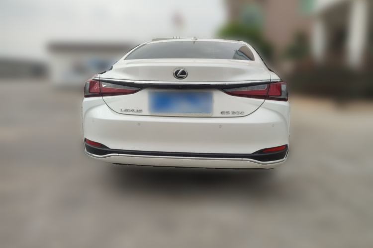 Used Lexus ES 2023 200 Excellence Edition