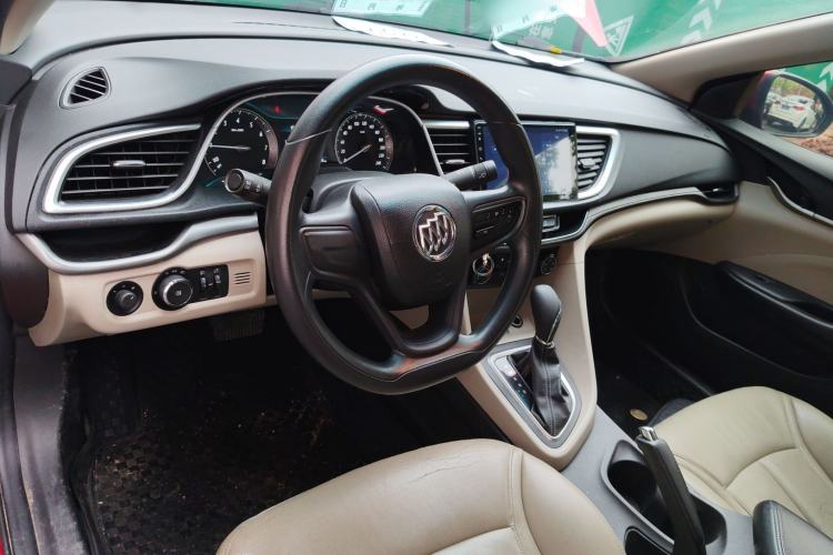 Used Buick GT 2015 15N Automatic Elite Version Center Console