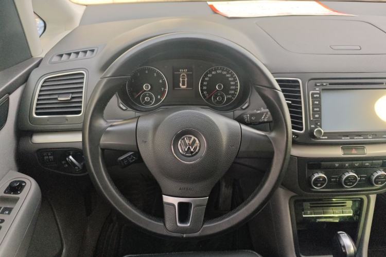 Used Volkswagen Sharan 2013 1.8TSI Standard Model
