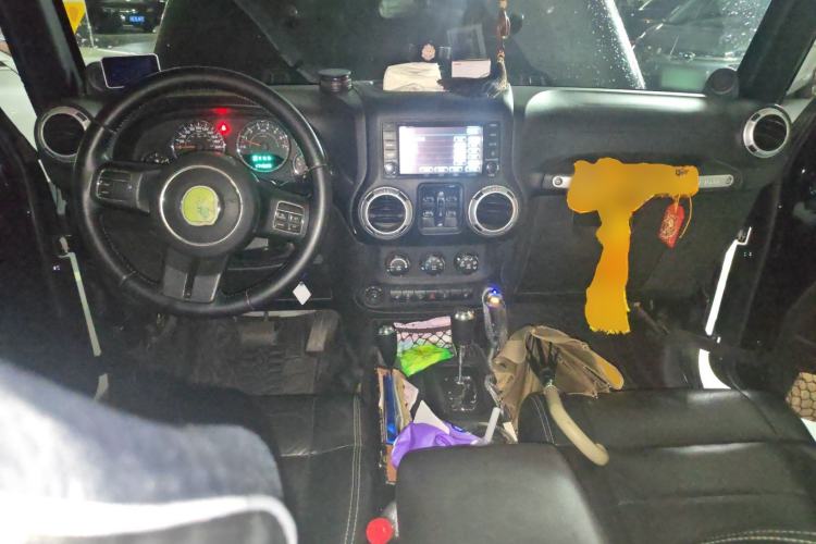 Used Jeep Wrangler 2012 3.6L Sahara Four-Door Edition
