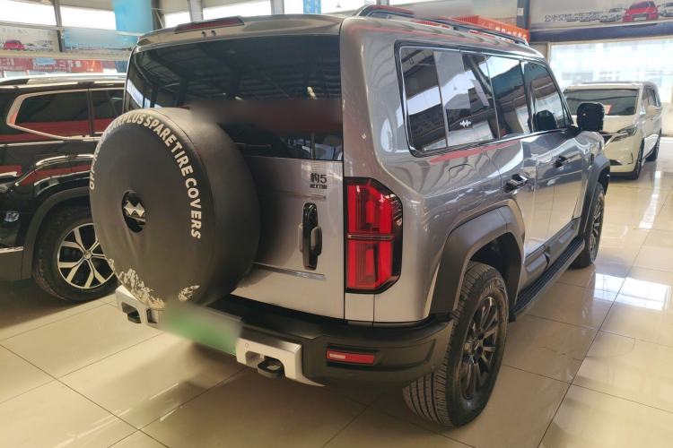 Used Formula Leopard 5 2023 Navigator Edition Rear Right 45 Deg