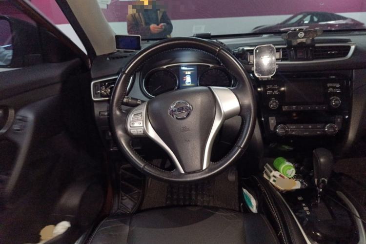 Used Nissan X-Trail 2014 2.0L CVT Comfort Edition 2WD Steering Wheel