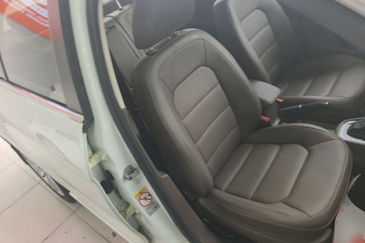 Used Volkswagen Bora 2014 1.6L Automatic Comfort Model Right Front Seat