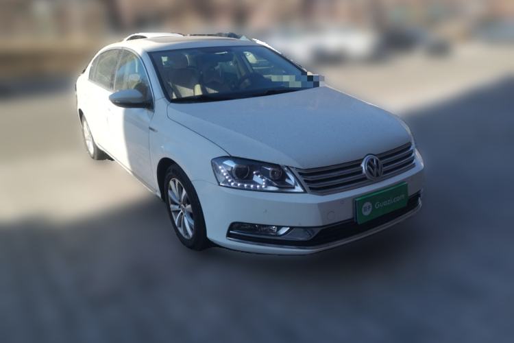 Used Volkswagen Magotan 2013 1.8TSI Premier Model Front Right 45 Deg