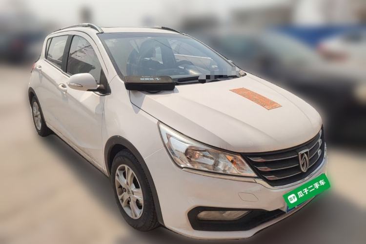 Used Baojun 310 2016 1.2L Manual Luxury Model Exterior 2