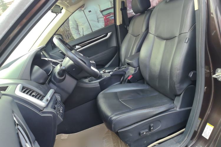 Used Dongfeng Aeolus AX7 2015 2.0L Manual Parade Edition