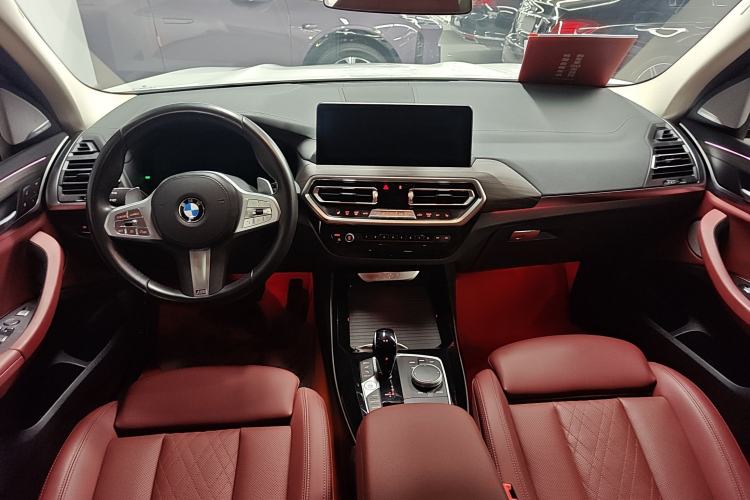 Used BMW X3 2022 Second Facelift xDrive30i Leading Edition M Night Sky Package Interior 1