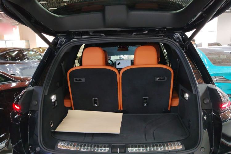 Used Li Auto L8 2023 Pro Model
