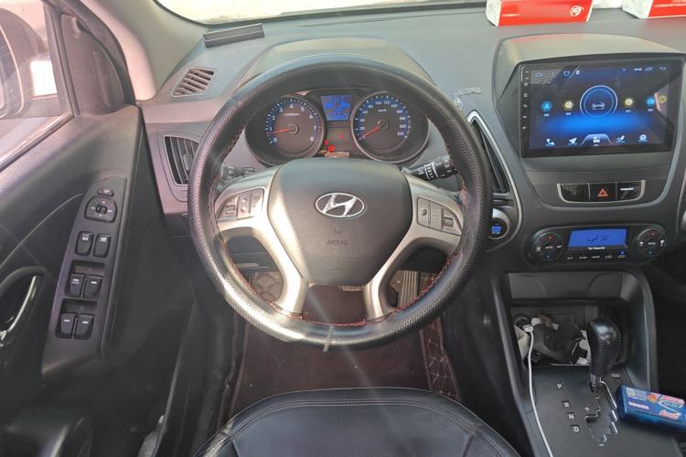 Used Hyundai ix35 2010 2.0L Automatic Two-Wheel Drive Elite Edition GLS
