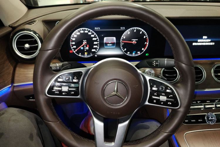 Used Mercedes-Benz E-Class 2020 Restyled E 300 L Exclusive Edition Steering Wheel