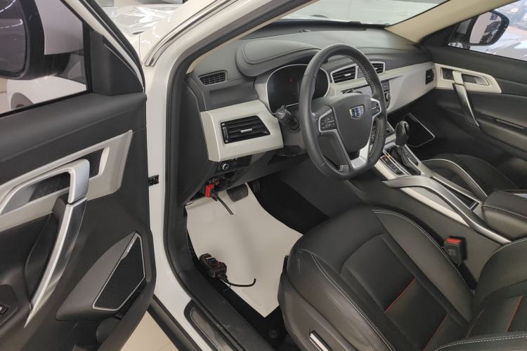 Used Geely Auto Emgrand X7 Sport 2018 1.8TD Automatic Two-Wheel Drive Smart Connect 4G Internet Edition
