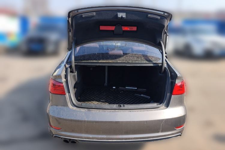 Used Audi A3 2014 Limousine 40 TFSI S line Comfort Model