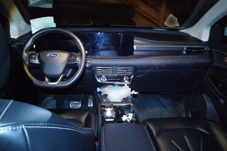 Used Ford Edge 2021 PLUS EcoBoost 245 Two-Wheel-Drive Titanium 7-Seater
