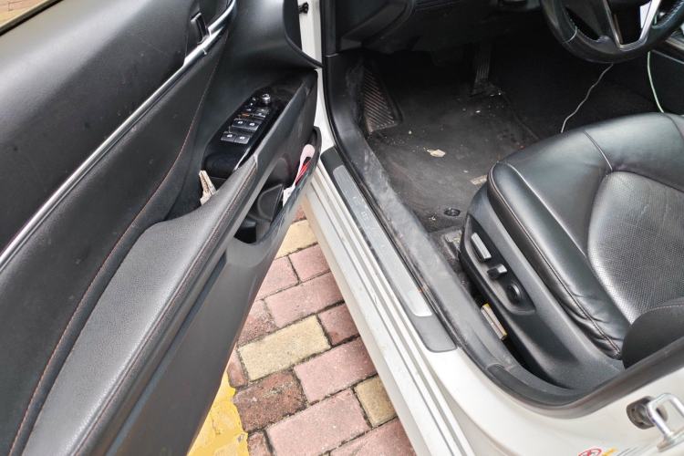 Used Toyota Camry 2018 2.5G Luxury Edition Driver Seat