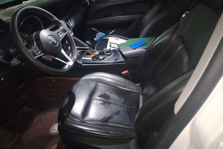 Used Alfa Romeo Stelvio 2017 2.0T 200HP Luxury Edition Left Front Seat