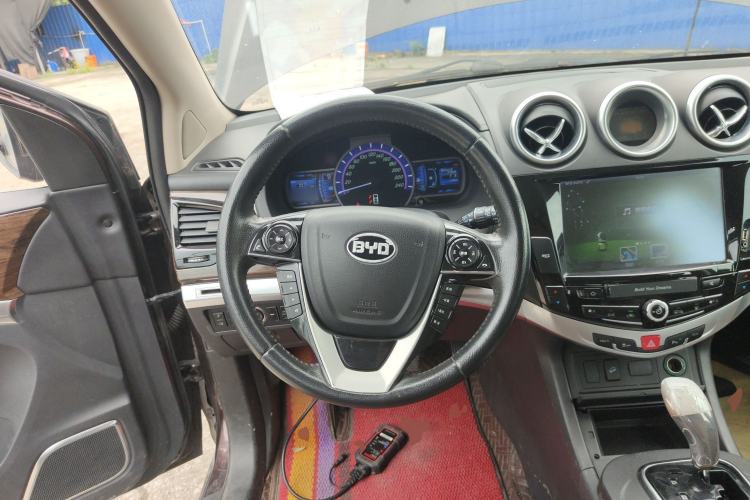 Used BYD S7 2015 2.0T Upgraded Automatic Luxury Version Steering Wheel