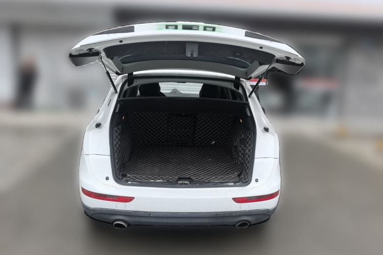 Used Audi Q5 2017 Plus 40 TFSI Ambition Model
