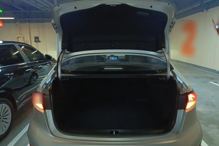 Used Toyota Levin 2019 185T CVT Luxury Edition China VI Standard
