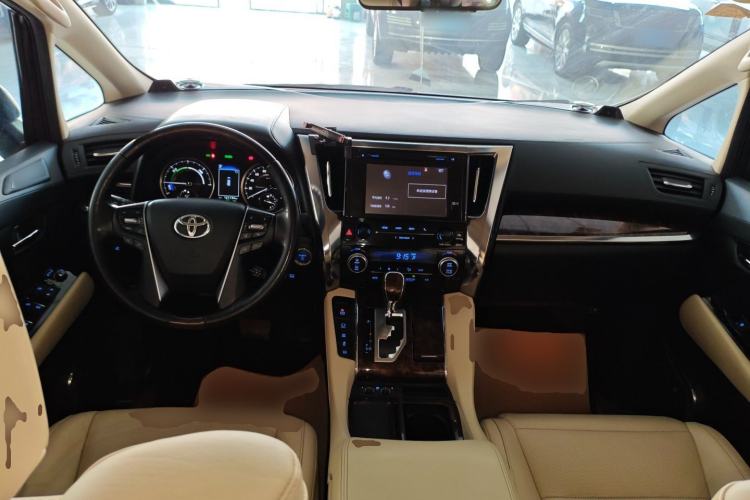 Used Toyota Alphard 2019 Dual-Engine 2.5L Luxury Edition
