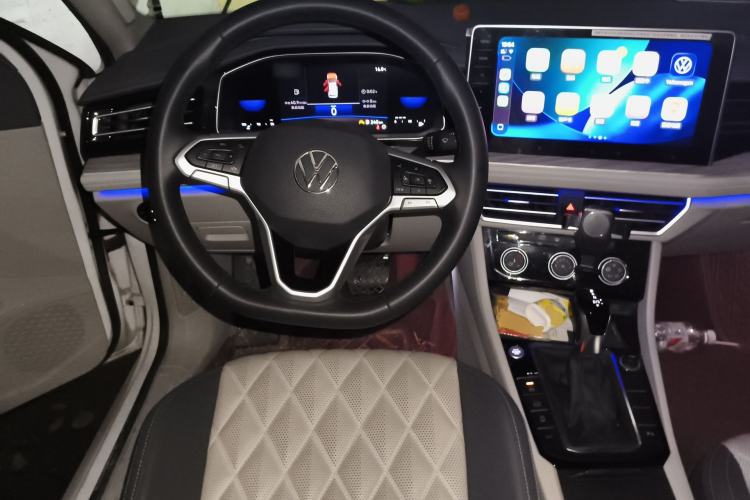 Used Volkswagen Sagitar 2023 300TSI DSG Excellence Edition Steering Wheel