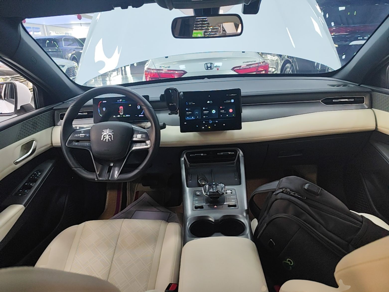 BYD Qin PLUS 2025 DM-i Smart Drive 55KM Leading Model — снимка 12