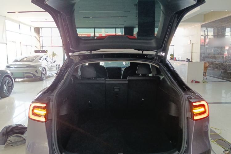 Used Tesla Model Y 2023 Rear-Wheel-Drive Version