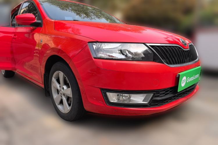 Used Skoda Rapid Spaceback 2014 1.6L Manual Enjoyment Edition