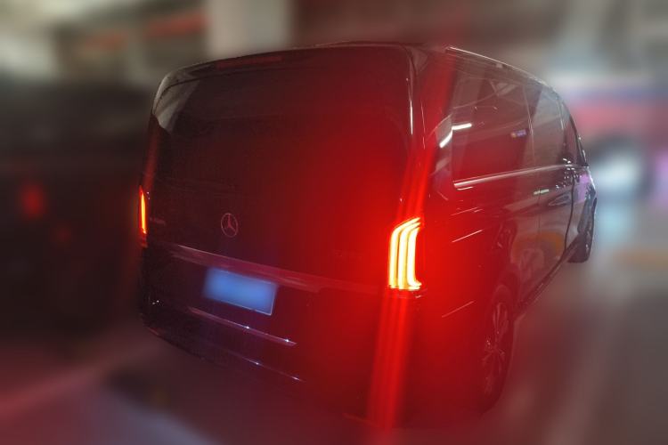 Used Mercedes-Benz V-Class 2016 V 260 L Prestige Extended Edition Rear Right 45 Deg