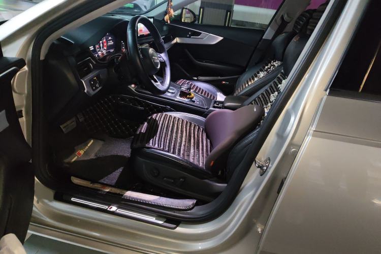 Used Audi A4L 2018 30th Anniversary Edition 40 TFSI Fashion Model
