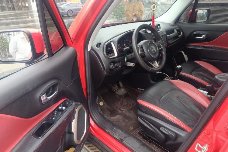 Used Jeep Renegade 2017 180T Automatic High-Energy Version