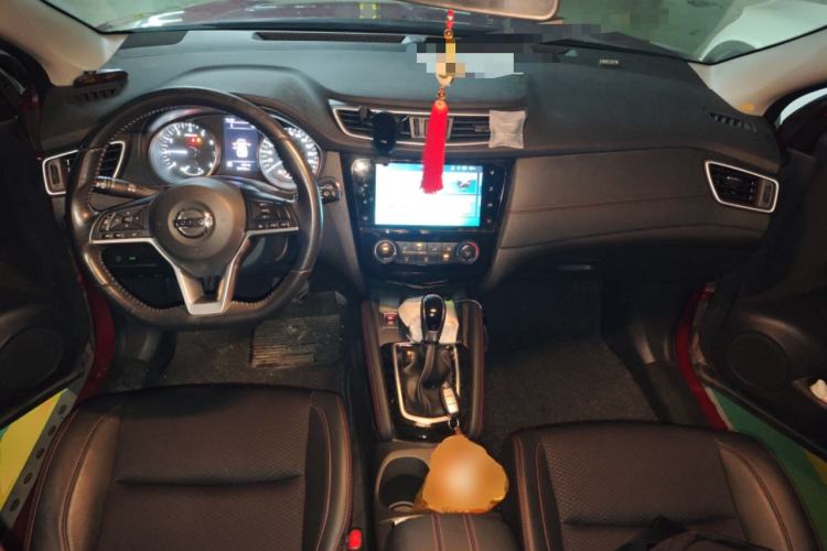 Used Nissan Qashqai 2019 2.0L CVT Luxury Edition Center Console