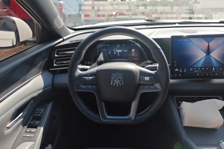 Used BYD Qin L 2025 DM-i Smart Drive 120KM Leading Model Steering Wheel