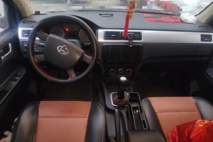 Used CHANGAN KAICHENG Shenqi F30 2018 1.5L Comfort Trim Short Wheelbase DAM15L Center Console