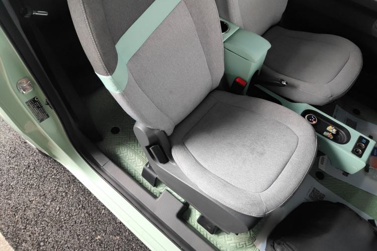 Used Wuling Hongguang MINIEV 2022 Macaron Premium Model – Lithium Iron Phosphate Right Front Seat