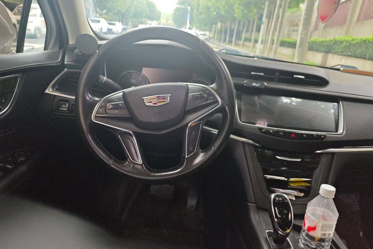 Used Cadillac XT5 2018 25T Luxury Model