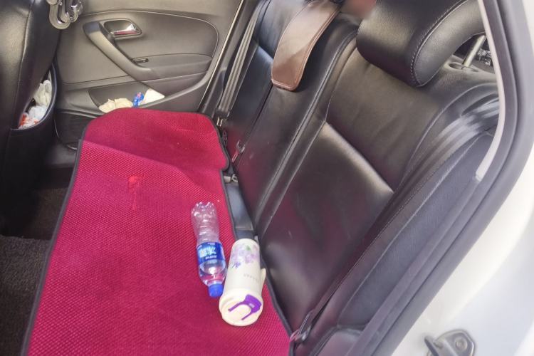 Used Volkswagen Polo 2016 1.6L Automatic Comfort Model
