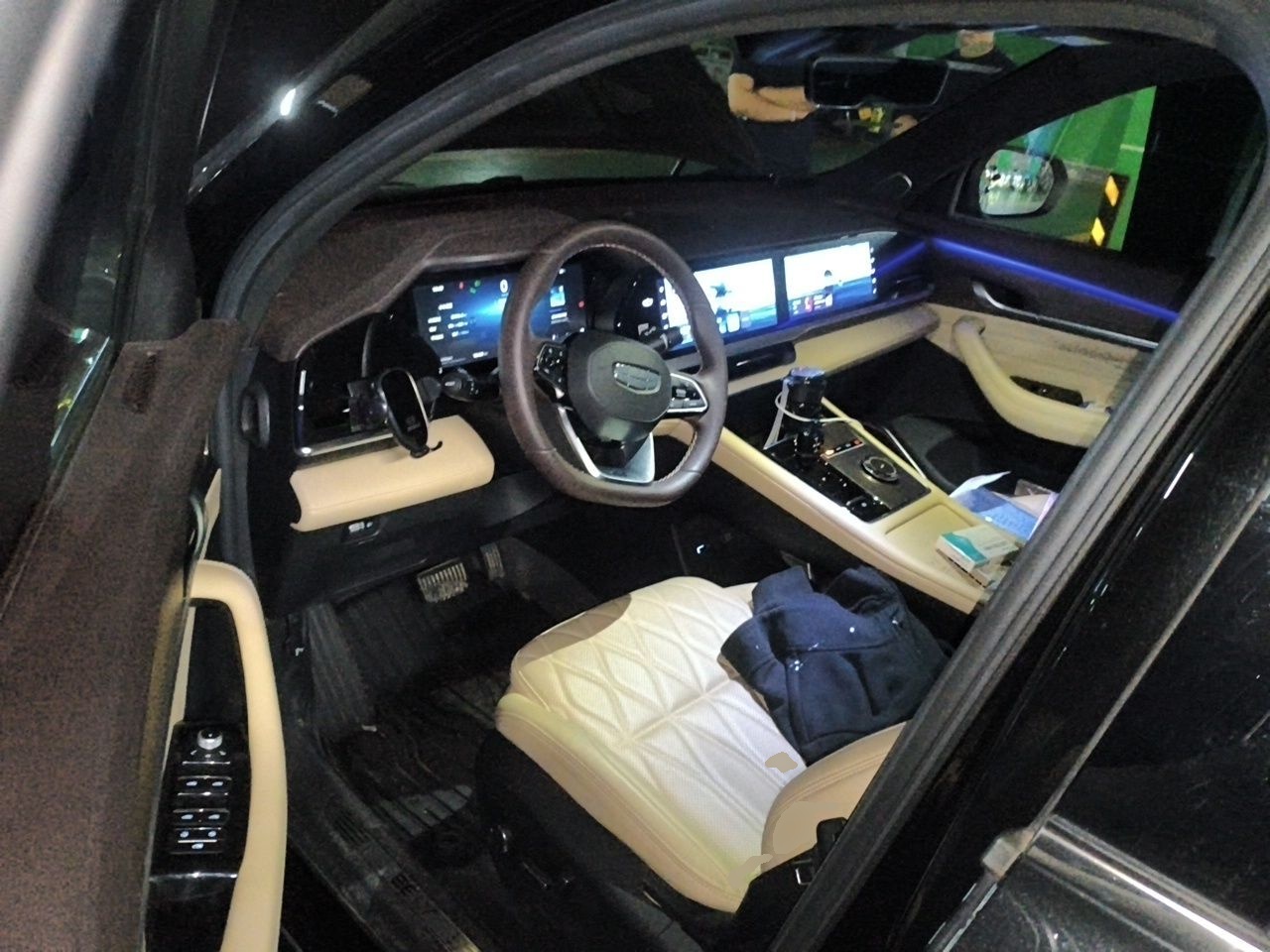 Geely Auto Monjaro L 2025 Dongfang Yao 2.0TD Automatic Lanxing Edition — снимка 16