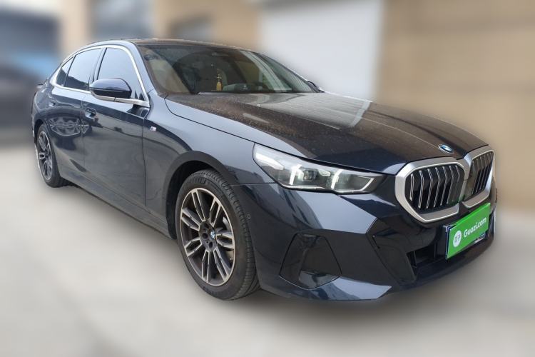 Used BMW 5 Series 2024 530Li Leading Model M Sport Package Front Right 45 Deg